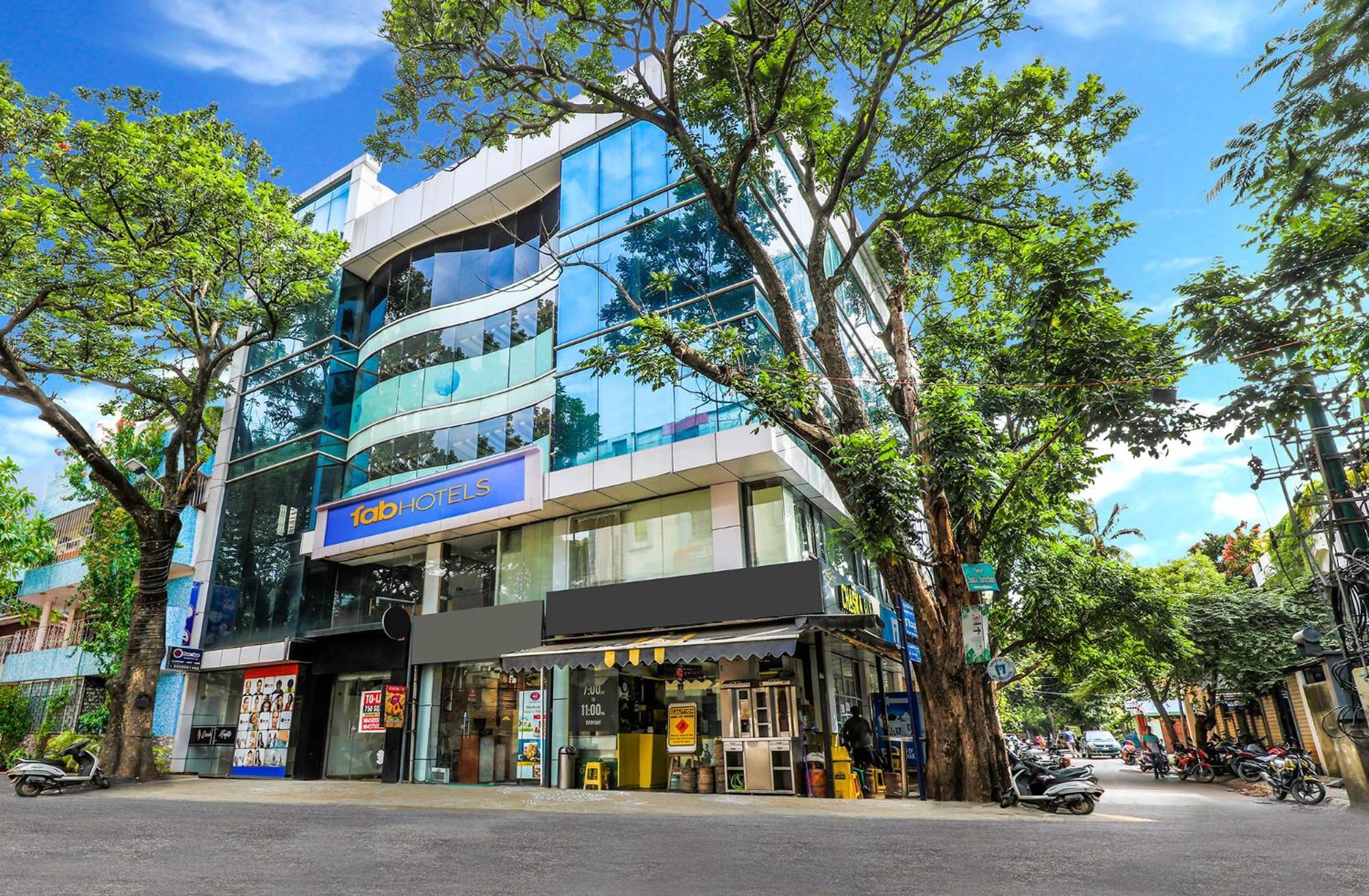 Fabhotel Crown Heights - Nr Koramangala Club Bengaluru Kültér fotó